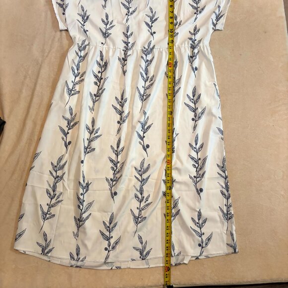 Women’s 2X White Blue Botanical Print Babydoll Midi Dress - Picture 2 of 3
